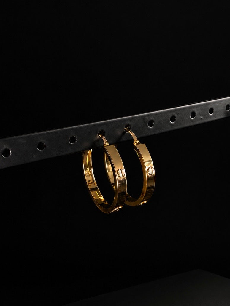 Argollas con Diseno de Tornillo